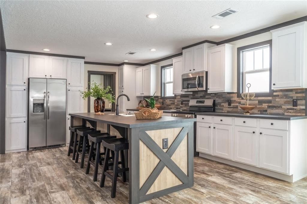 3 bedroom, 2 bathroom, 1,530 sq ft single family residence for sale at 326 Thomas Street, Eatonton, GA 31024 — photo 3