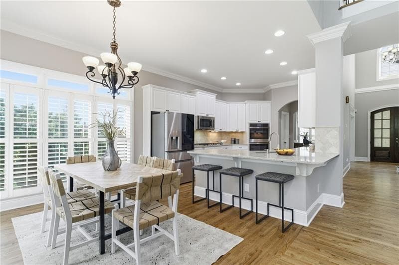 6 bedroom, 7 bathroom, 5,542 sq ft single family residence for sale at 14695 Timber Point, Milton, GA 30004 — photo 3