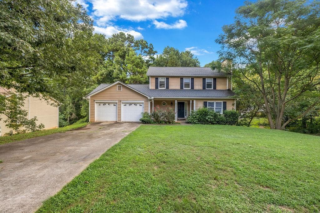 4 bedroom, 3 bathroom, 2,798 sq ft single family residence under contract at 1102 Plantation Drive, Conyers, GA 30094
