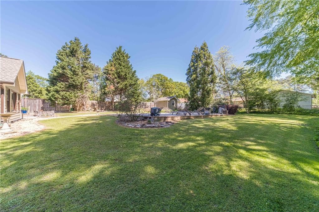 3 bedroom, 2 bathroom, 1,932 sq ft single family residence for sale at 2272 Kimberley Way, Snellville, GA 30078 — photo 7