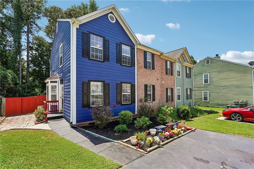 2 bedroom, 2 bathroom, 1,704 sq ft townhouse for sale at 3320 Vintage Pointe Court, Lawrenceville, GA 30044 — photo 2