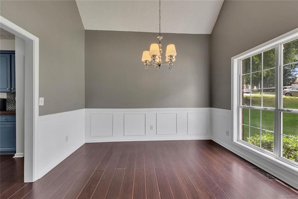 4 bedroom, 4 bathroom, 2,973 sq ft single family residence under contract at 7211 Meadow Gate Way, Woodstock, GA 30189 — photo 6
