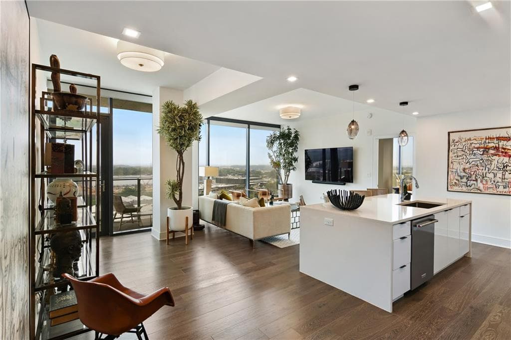 2 bedroom, 3 bathroom, 1,394 sq ft condominium for rent at 788 W Marietta Street 1014, Atlanta, GA 30318 for $3,400 a month — photo 5