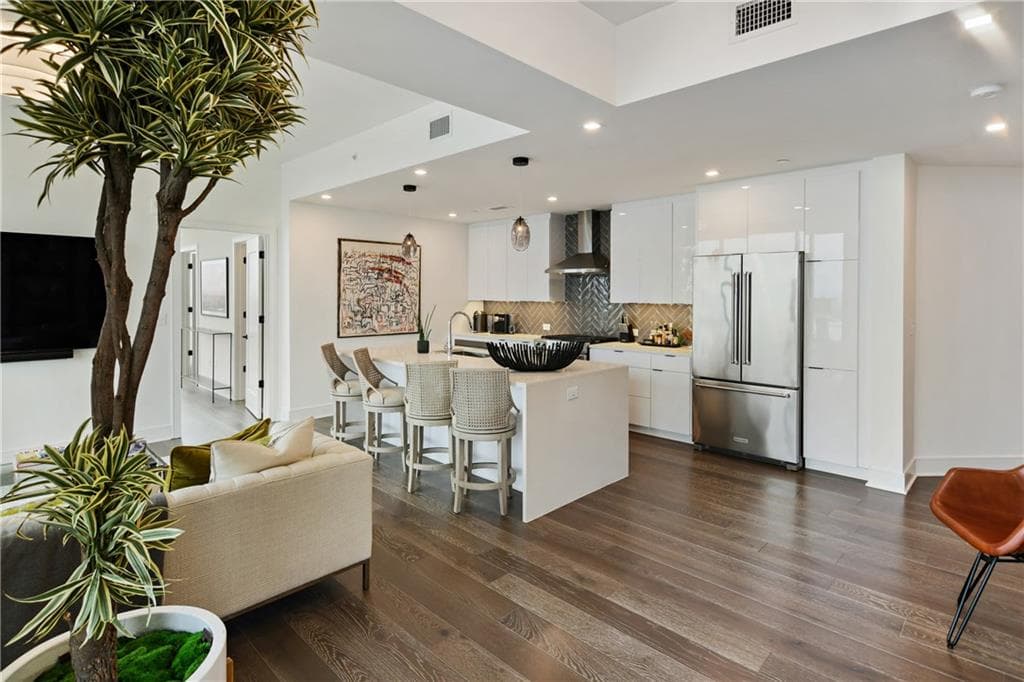 2 bedroom, 3 bathroom, 1,394 sq ft condominium for rent at 788 W Marietta Street 1014, Atlanta, GA 30318 for $3,400 a month — photo 8