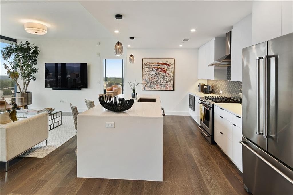 2 bedroom, 3 bathroom, 1,394 sq ft condominium for rent at 788 W Marietta Street 1014, Atlanta, GA 30318 for $3,400 a month — photo 10