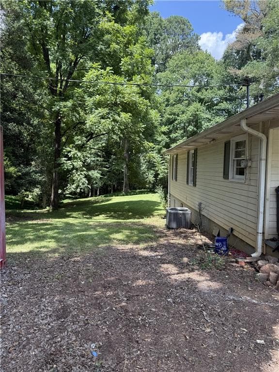 3 bedroom, 1 bathroom, 1,200 sq ft single family residence under contract at 2497 Brick Mill Road, Canton, GA 30115 — photo 4