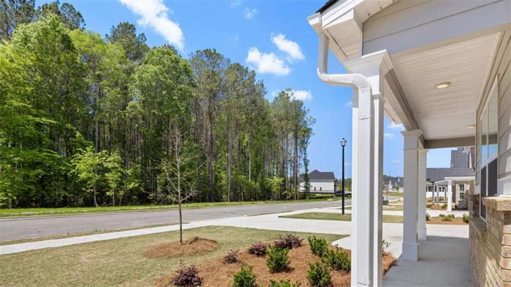 4 bedroom, 3 bathroom, 2,654 sq ft single family residence for sale at 13417 Whitman Lane, Covington, GA 30014 — photo 4