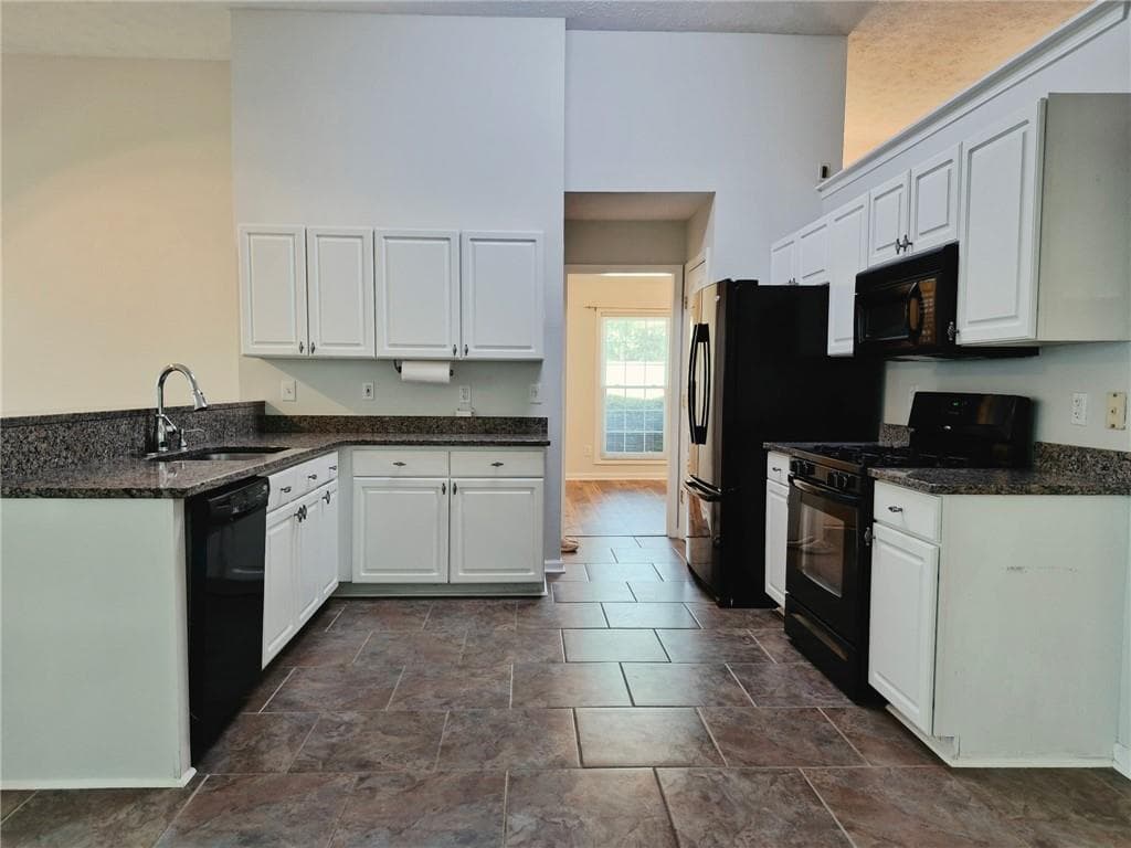 3 bedroom, 3 bathroom, 1,783 sq ft single family residence for rent at 2895 Dogwood Creek, Duluth, GA 30096 for $2,300 a month — photo 10