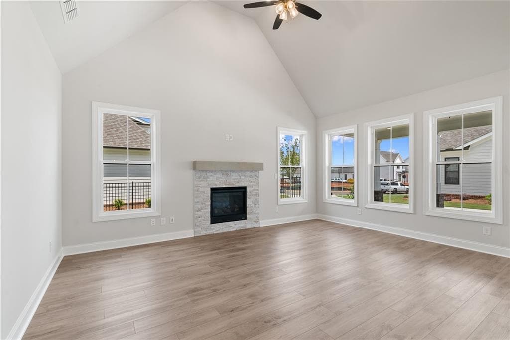 3 bedroom, 3 bathroom, 2,500 sq ft single family residence for sale at 585 Gavitt Drive, Cumming, GA 30040 — photo 10