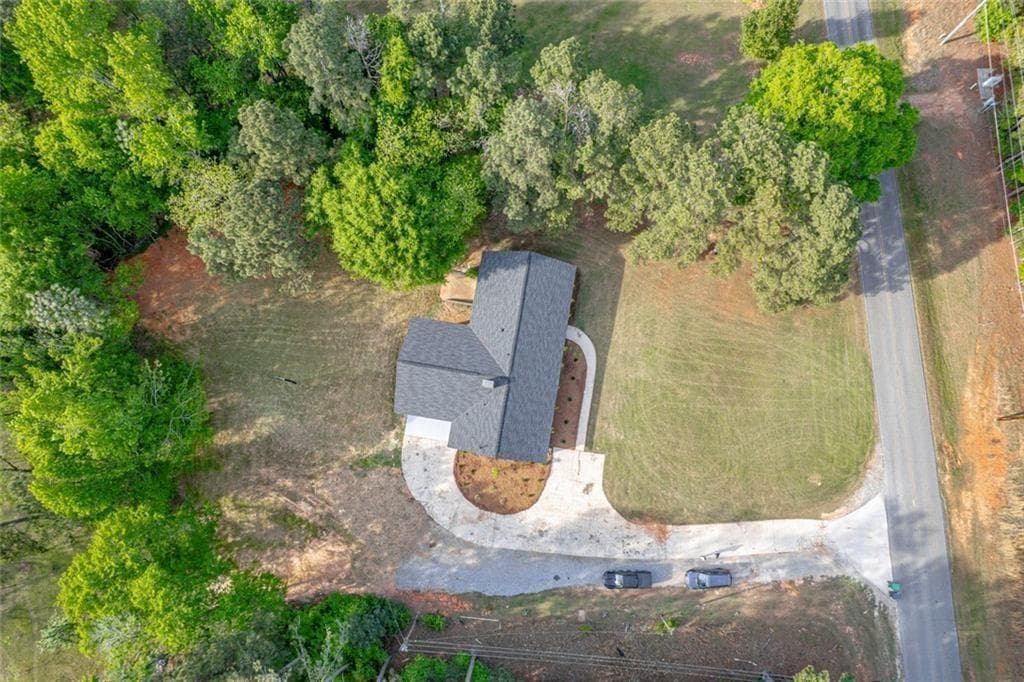 3 bedroom, 2 bathroom, 2,298 sq ft single family residence for sale at 2128 N Jefferson Street, Milledgeville, GA 31061 — photo 5