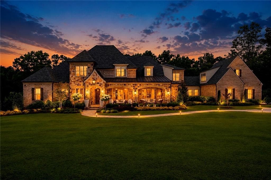 7 bedroom, 9 bathroom, 13,050 sq ft single family residence for sale at 570 Lost River Bnd, Milton, GA 30004 — photo 4