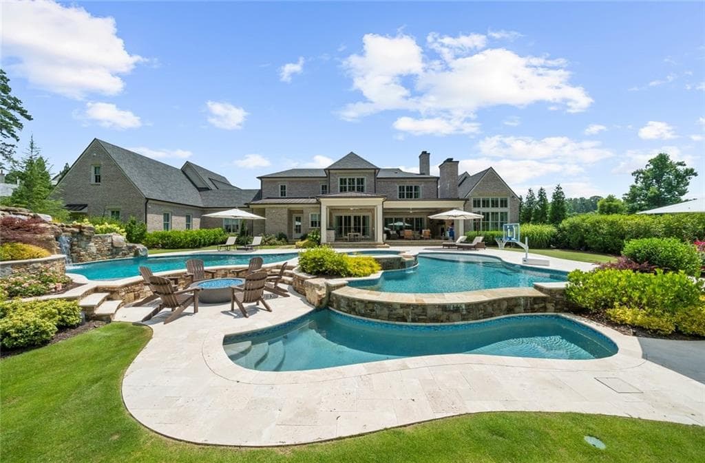 7 bedroom, 9 bathroom, 13,050 sq ft single family residence for sale at 570 Lost River Bnd, Milton, GA 30004 — photo 5
