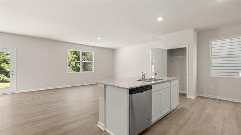 4 bedroom, 3 bathroom, 2,174 sq ft single family residence for sale at 203 Rolling Meadow Trace, Jasper, GA 30143 — photo 5