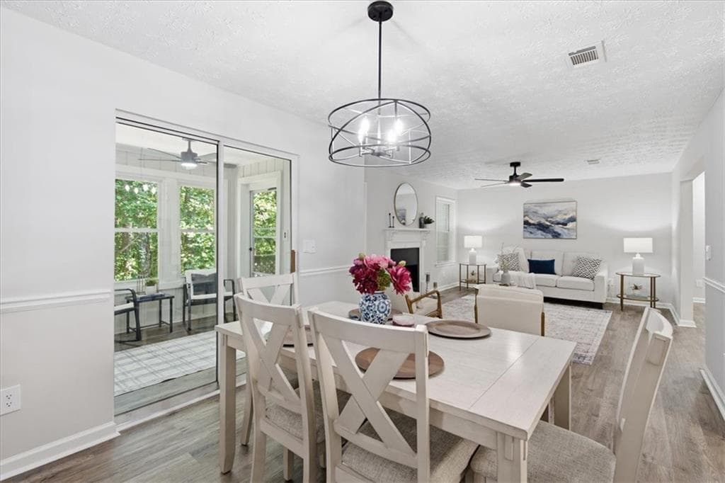 2 bedroom, 2 bathroom, 1,308 sq ft condominium under contract at 3940 Riverlook Parkway 302, Marietta, GA 30067 — photo 8