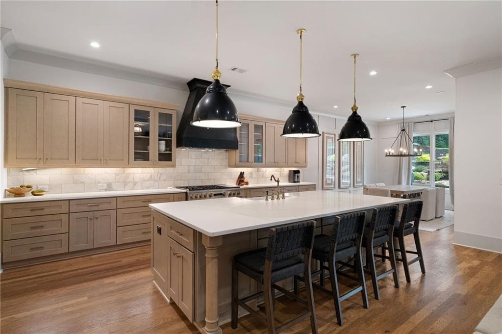 6 bedroom, 5 bathroom, 4,416 sq ft single family residence for sale at 1376 Lavista Road, Atlanta, GA 30324 — photo 3
