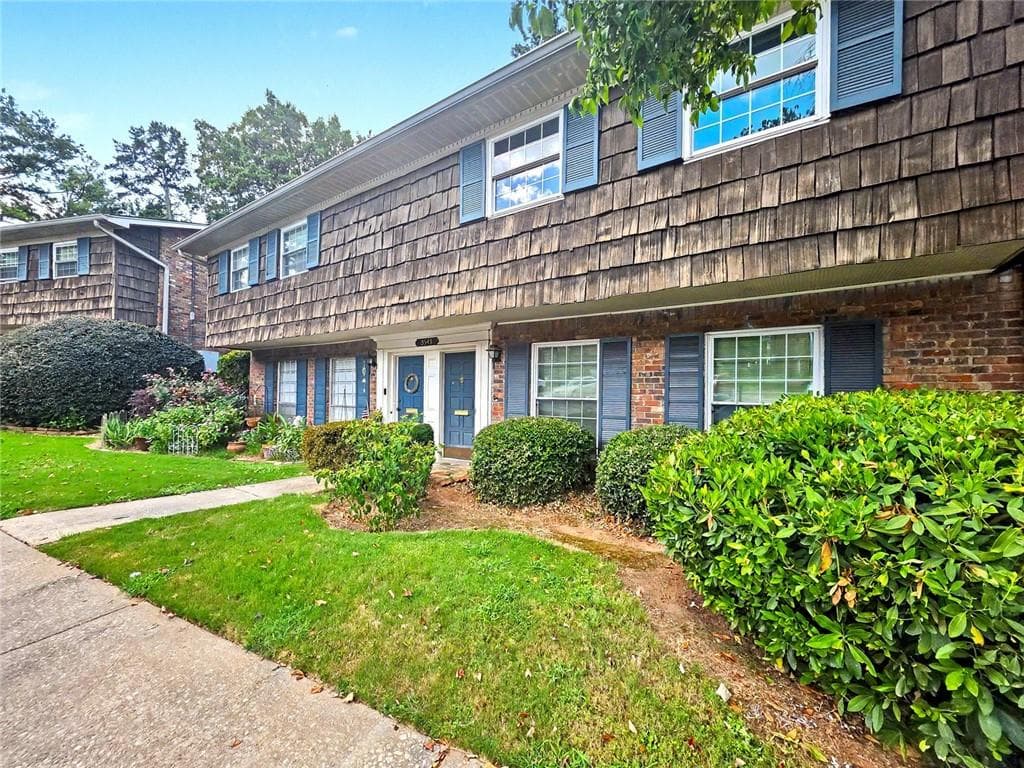 3 bedroom, 3 bathroom, 1,368 sq ft condominium for sale at 3543 Old Chamblee Tucker Road E, Atlanta, GA 30340 — photo 4