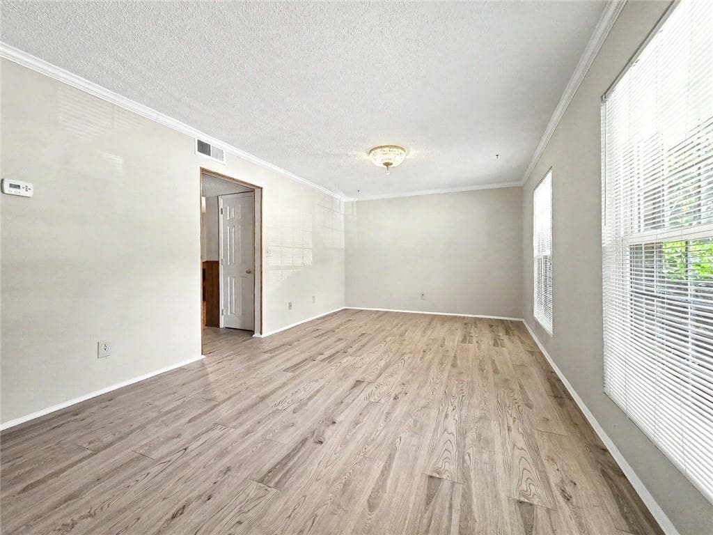 3 bedroom, 3 bathroom, 1,368 sq ft condominium for sale at 3543 Old Chamblee Tucker Road E, Atlanta, GA 30340 — photo 5