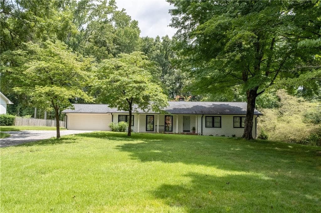 3 bedroom, 2 bathroom, 1,716 sq ft single family residence for rent at 285 DANIA Drive, Alpharetta, GA 30009 for $3,000 a month — photo 2