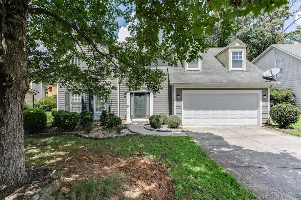 3 bedroom, 3 bathroom, 2,088 sq ft single family residence under contract at 3135 Paces Landing Drive, Lawrenceville, GA 30044 — photo 2