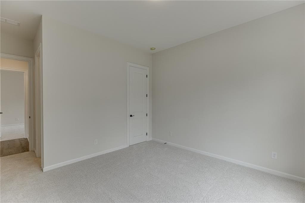 4 bedroom, 4 bathroom, 3,272 sq ft single family residence for sale at 8145 Heardsville Court, Cumming, GA 30028 — photo 9