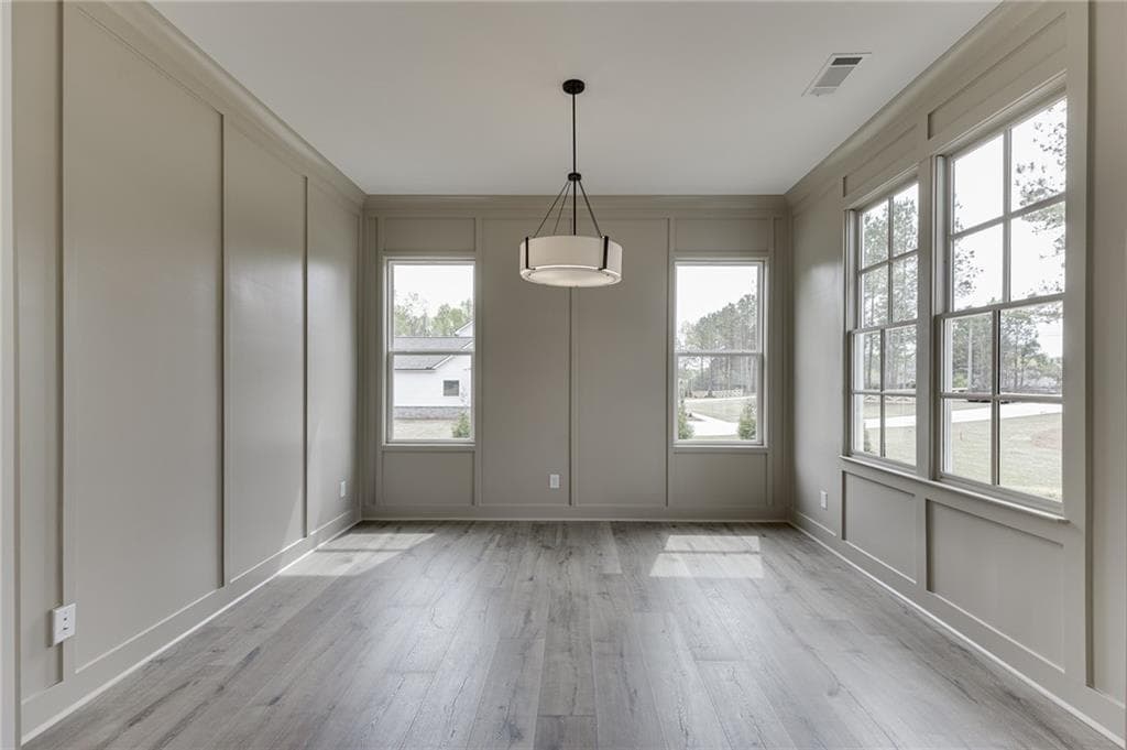 4 bedroom, 4 bathroom, 3,440 sq ft single family residence for sale at 5450 Settingdown Road, Cumming, GA 30041 — photo 5