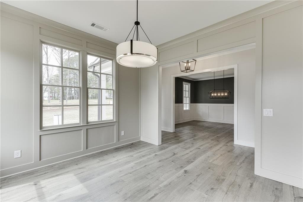 4 bedroom, 4 bathroom, 3,440 sq ft single family residence for sale at 5450 Settingdown Road, Cumming, GA 30041 — photo 7