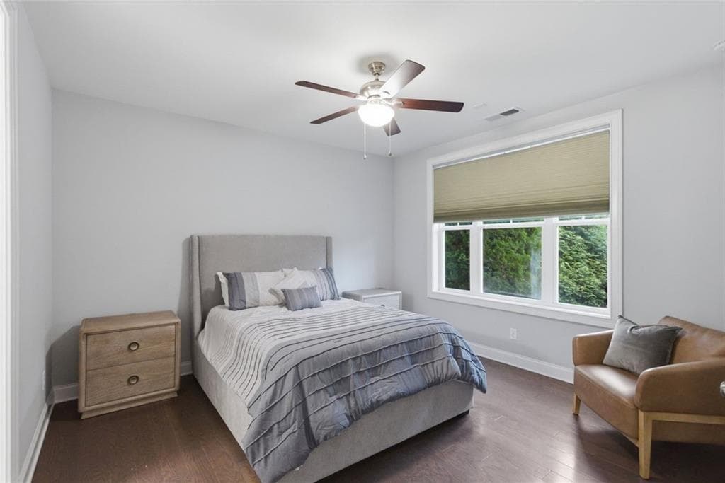 3 bedroom, 4 bathroom, 2,025 sq ft townhouse for sale at 10196 Windalier Way, Roswell, GA 30076 — photo 8