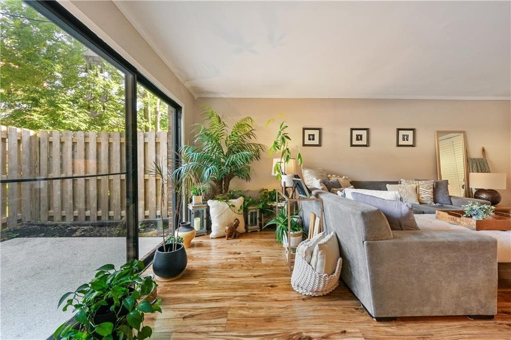 3 bedroom, 3 bathroom, 1,606 sq ft condominium for sale at 2525 Bradford Square, Atlanta, GA 30345 — photo 4