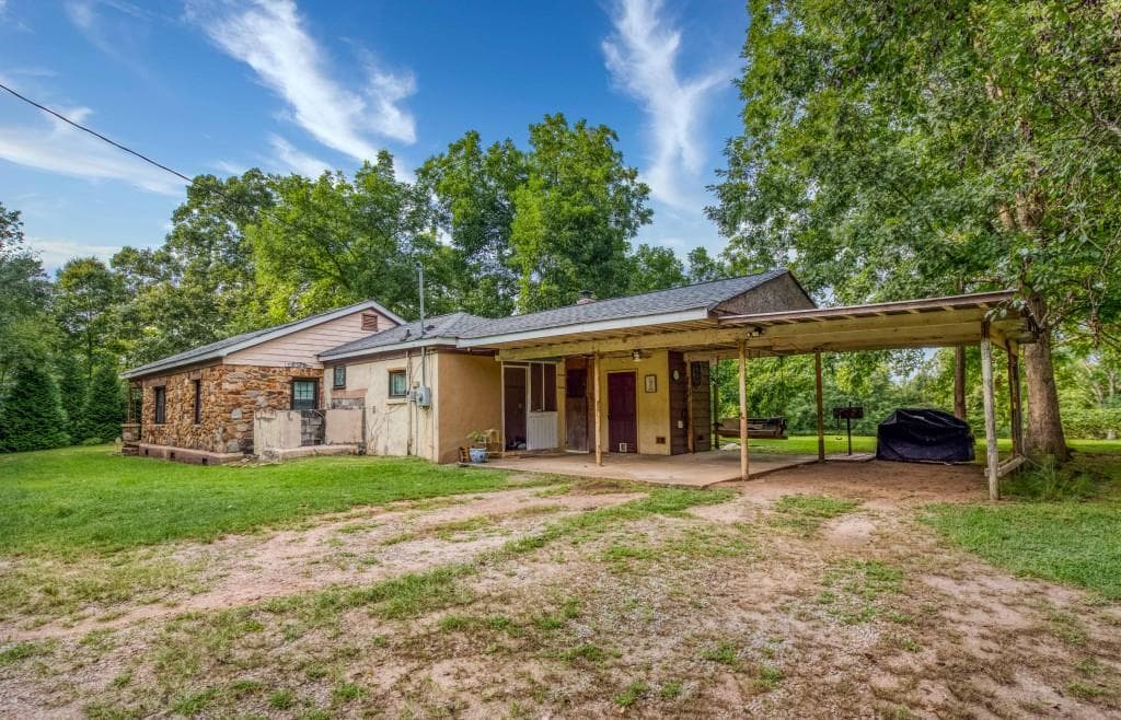 3 bedroom, 1 bathroom, 1,276 sq ft single family residence for sale at 2067 Cleveland Road, Bogart, GA 30622 — photo 9