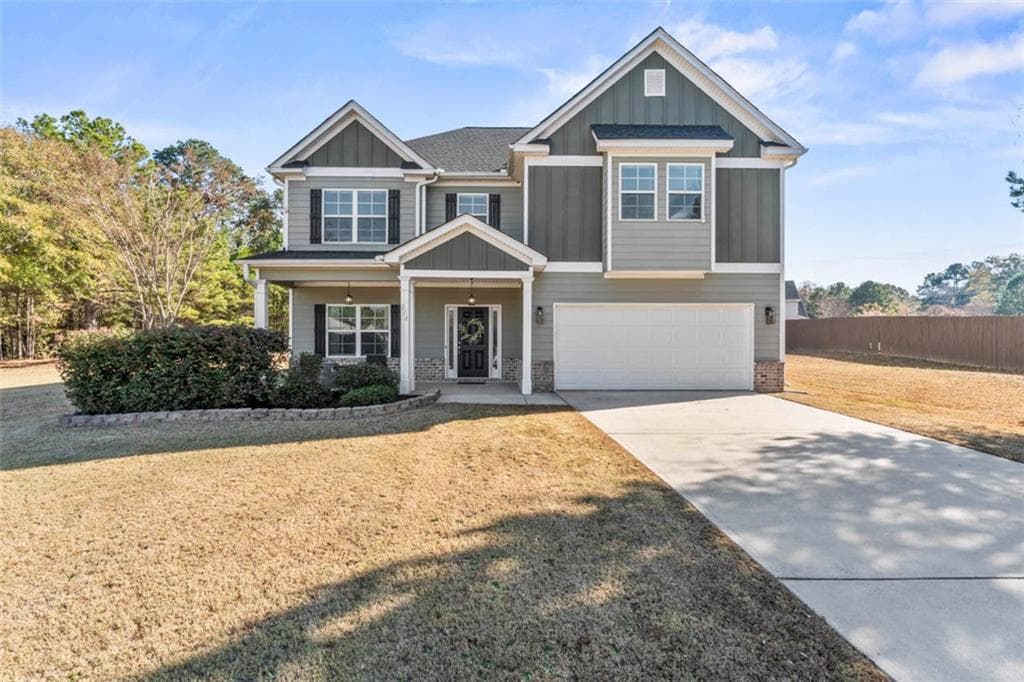 4 bedroom, 3 bathroom, 2,819 sq ft single family residence for sale at 204 Clear Springs Court, Jackson, GA 30233 — photo 1 of 37
