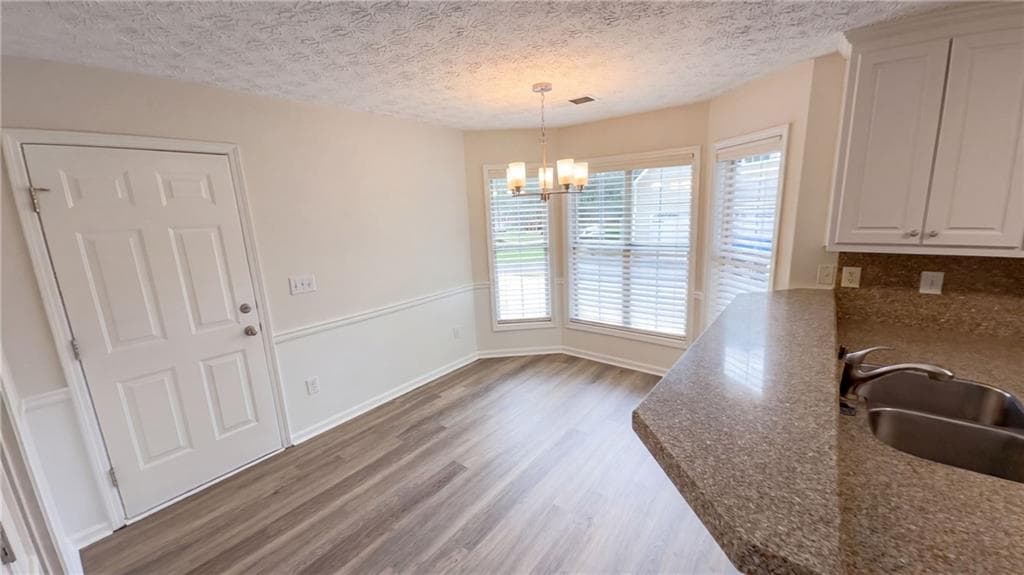 3 bedroom, 2 bathroom, 2,035 sq ft single family residence under contract at 3870 Cherry Ridge Walk, Suwanee, GA 30024 — photo 7