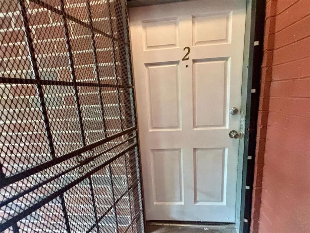 2 bedroom, 1 bathroom, 650 sq ft apartment for rent at 1048 Washington Street 2, Atlanta, GA 30315 for $1,075 a month — photo 2