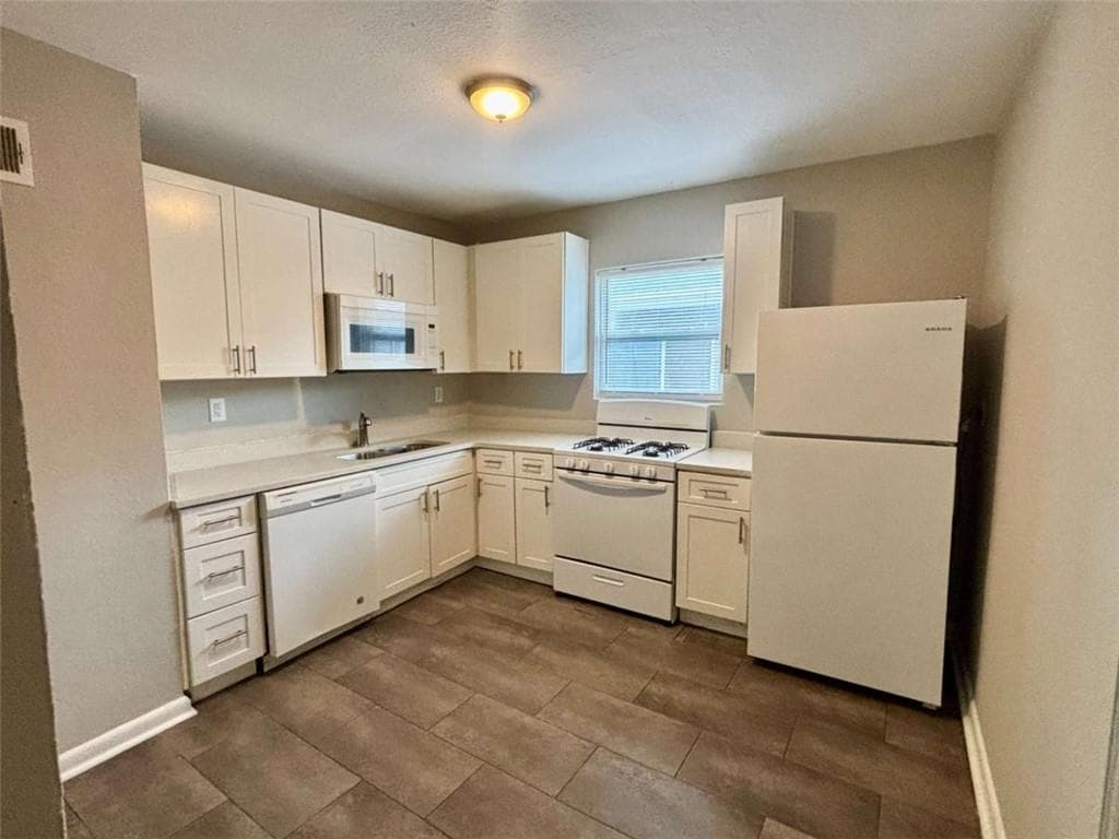 2 bedroom, 1 bathroom, 650 sq ft apartment for rent at 1048 Washington Street 2, Atlanta, GA 30315 for $1,075 a month — photo 5