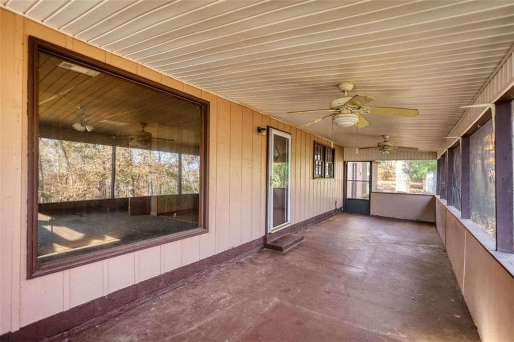 2 bedroom, 1 bathroom, 1,100 sq ft single family residence for sale at 3001 Highway 213, Mansfield, GA 30055 — photo 10