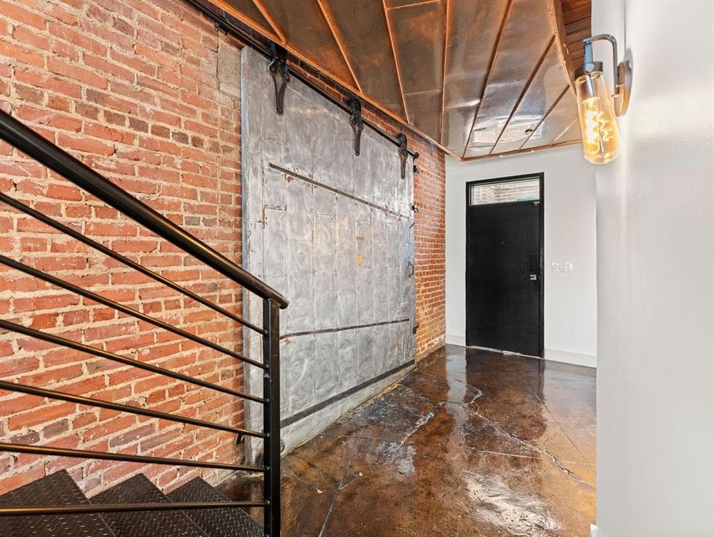 3 bedroom, 3 bathroom, 3,288 sq ft condominium for sale at 320 Peters Street 10, Atlanta, GA 30313 — photo 2