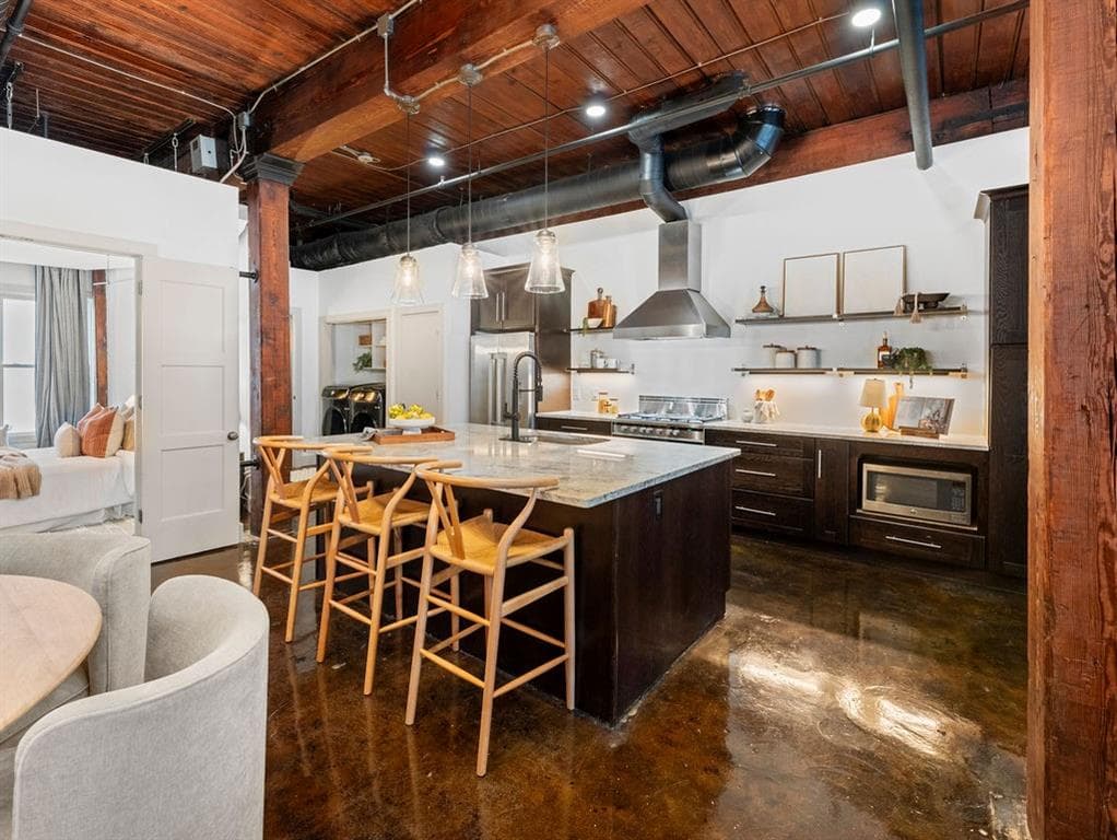3 bedroom, 3 bathroom, 3,288 sq ft condominium for sale at 320 Peters Street 10, Atlanta, GA 30313 — photo 6