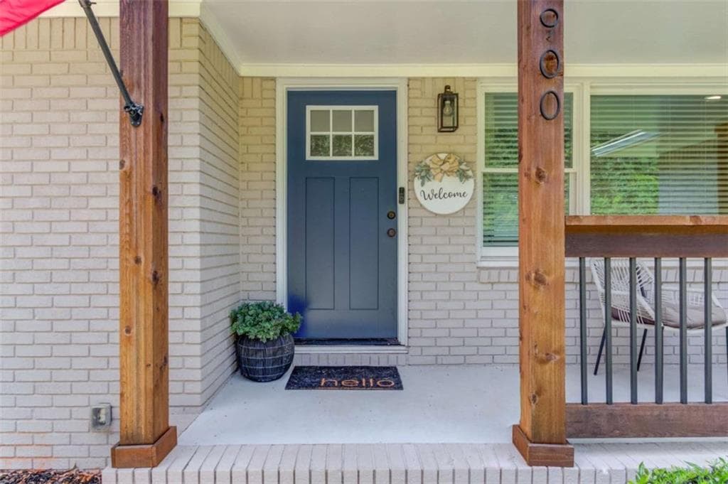 4 bedroom, 3 bathroom, 1,854 sq ft single family residence under contract at 900 Alcovy Street, Monroe, GA 30655 — photo 4