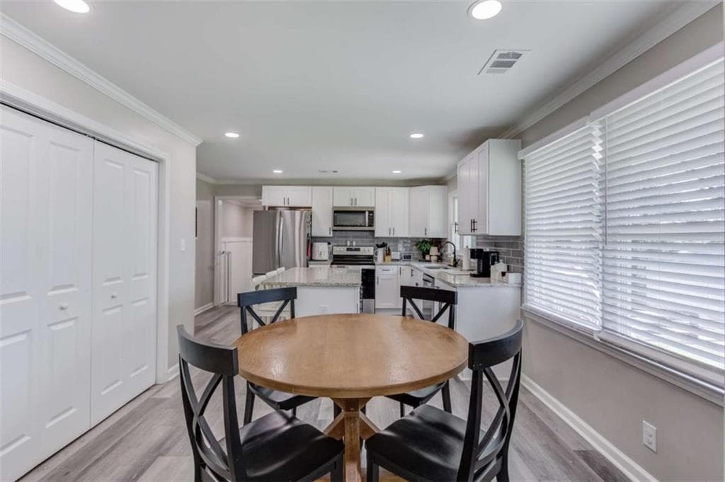 4 bedroom, 3 bathroom, 1,854 sq ft single family residence under contract at 900 Alcovy Street, Monroe, GA 30655 — photo 10