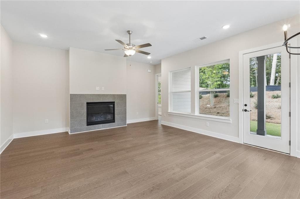 3 bedroom, 3 bathroom, 2,268 sq ft single family residence under contract at 1410 Autumn Lake Drive, Gainesville, GA 30504 — photo 7