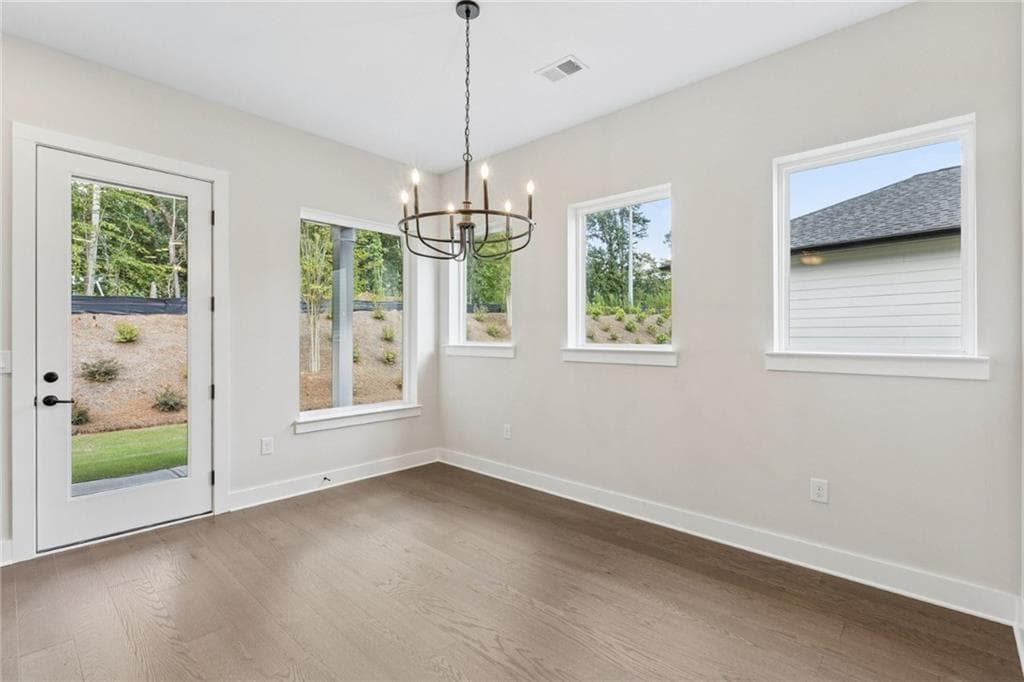 3 bedroom, 3 bathroom, 2,268 sq ft single family residence under contract at 1410 Autumn Lake Drive, Gainesville, GA 30504 — photo 8