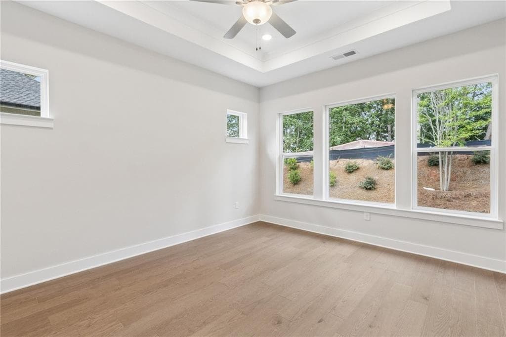 3 bedroom, 3 bathroom, 2,268 sq ft single family residence under contract at 1410 Autumn Lake Drive, Gainesville, GA 30504 — photo 9