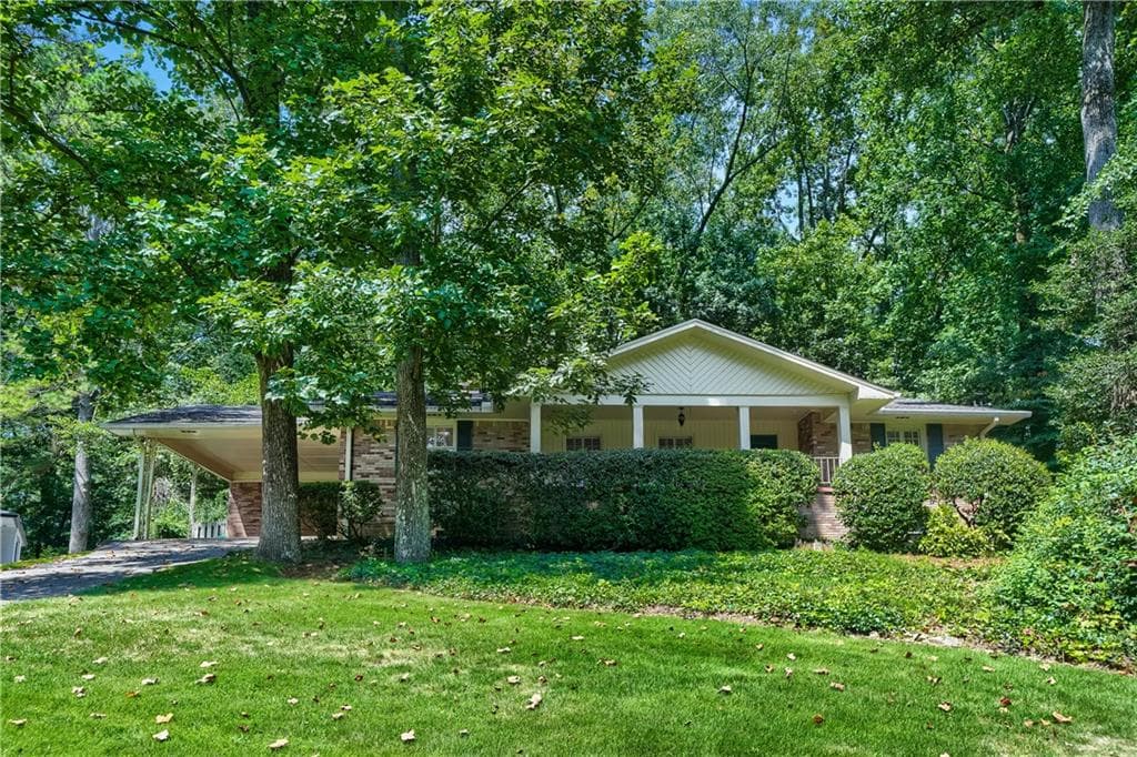 3 bedroom, 2 bathroom, 1,793 sq ft single family residence under contract at 2737 Overlook Drive, Atlanta, GA 30345