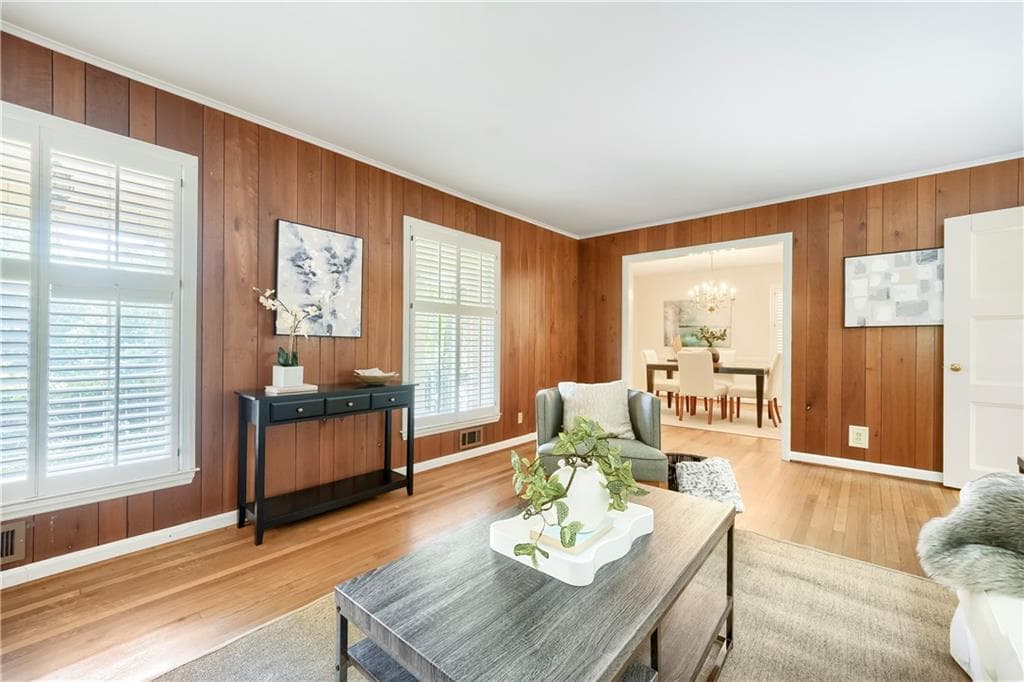3 bedroom, 2 bathroom, 1,793 sq ft single family residence under contract at 2737 Overlook Drive, Atlanta, GA 30345 — photo 8
