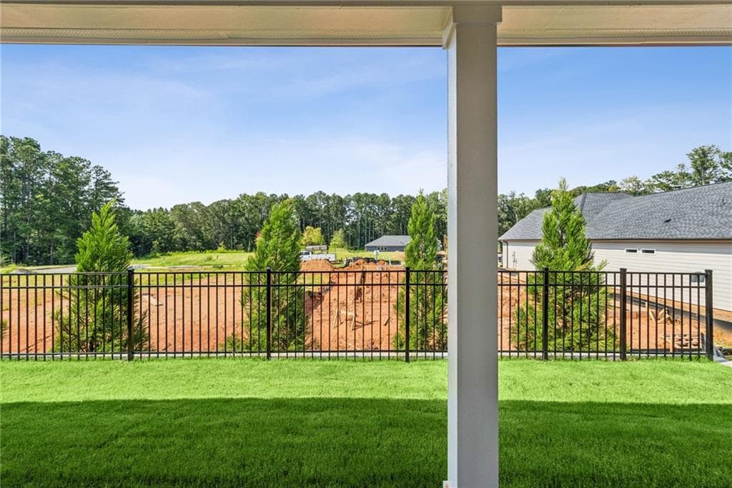 3 bedroom, 2 bathroom, 2,301 sq ft single family residence under contract at 275 Strawberry Lane, Woodstock, GA 30189 — photo 3