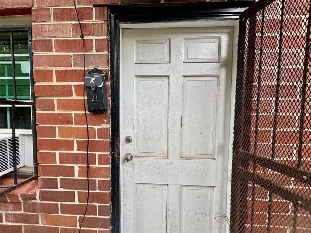 2 bedroom, 1 bathroom, 650 sq ft apartment for rent at 1048 Washington Street 5, Atlanta, GA 30315 for $1,045 a month — photo 1 of 13