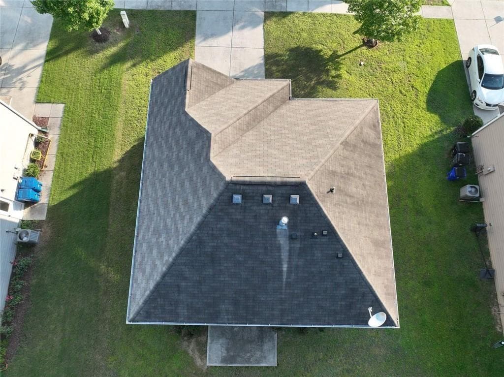 3 bedroom, 3 bathroom, 1,802 sq ft single family residence for sale at 35 Ivey Township Drive, Dallas, GA 30132 — photo 3