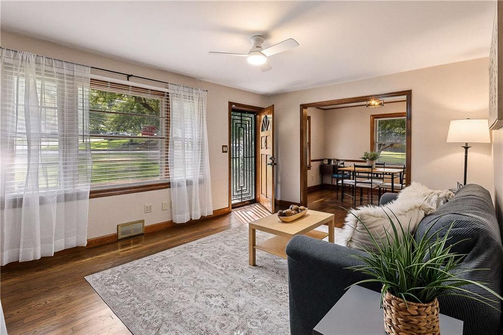 3 bedroom, 1 bathroom, 1,135 sq ft single family residence for sale at 755 Iris Terrace, Decatur, GA 30033 — photo 5