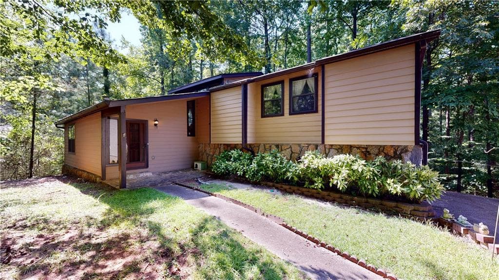 3 bedroom, 2 bathroom, 2,034 sq ft single family residence for sale at 6562 Oakwood Drive, Douglasville, GA 30135