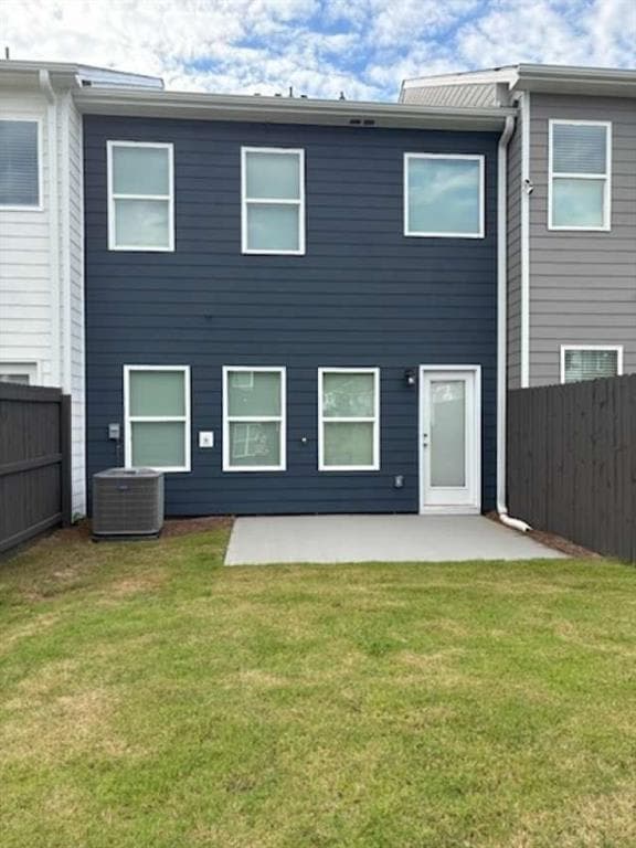 3 bedroom, 3 bathroom, 1,467 sq ft townhouse for sale at 1354 Willow Brook Circle, Jonesboro, GA 30238 — photo 2