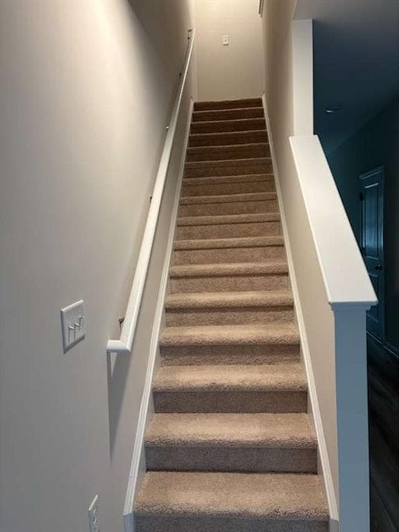 3 bedroom, 3 bathroom, 1,467 sq ft townhouse for sale at 1354 Willow Brook Circle, Jonesboro, GA 30238 — photo 6